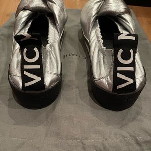 Vic Matie silver flats